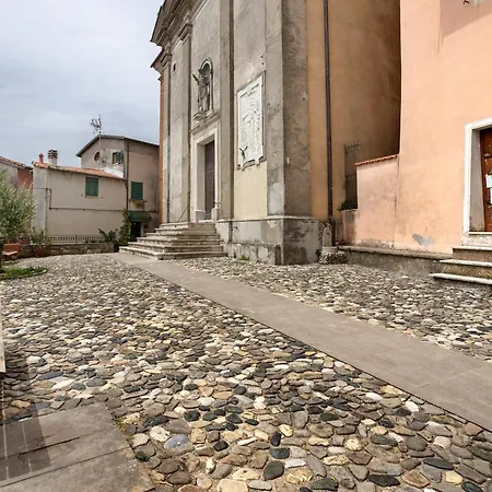 Апартаменты Al Castello Valeriano Lunense