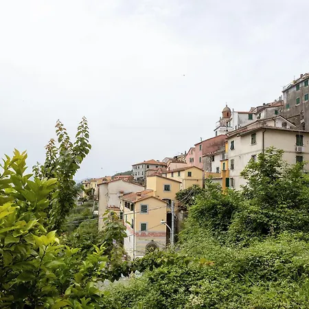 Al Castello Valeriano Lunense